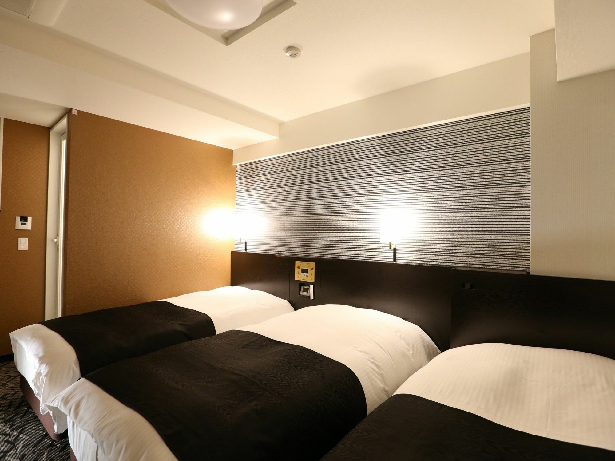 Apa Hotel & Resort Tokyo Bay Makuhari Chiba Esterno foto